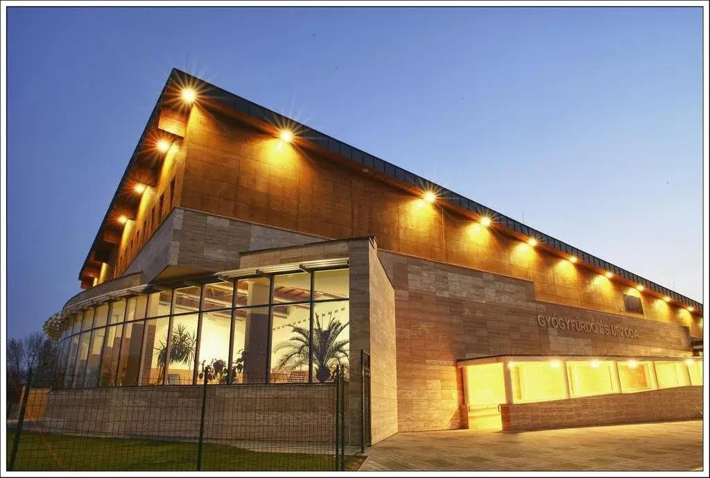 Sárkány Apartman, Sárkány Wellness és Gyógyfürdő - главное фото