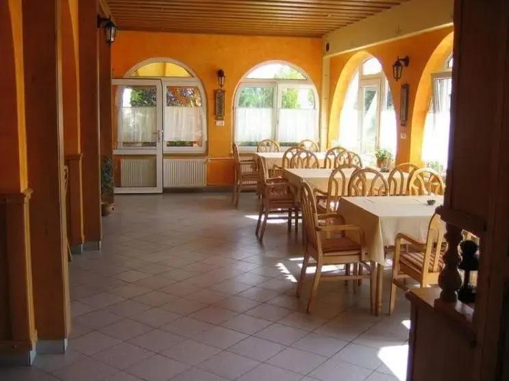 Sziget Hotel&Restaurant - главное фото