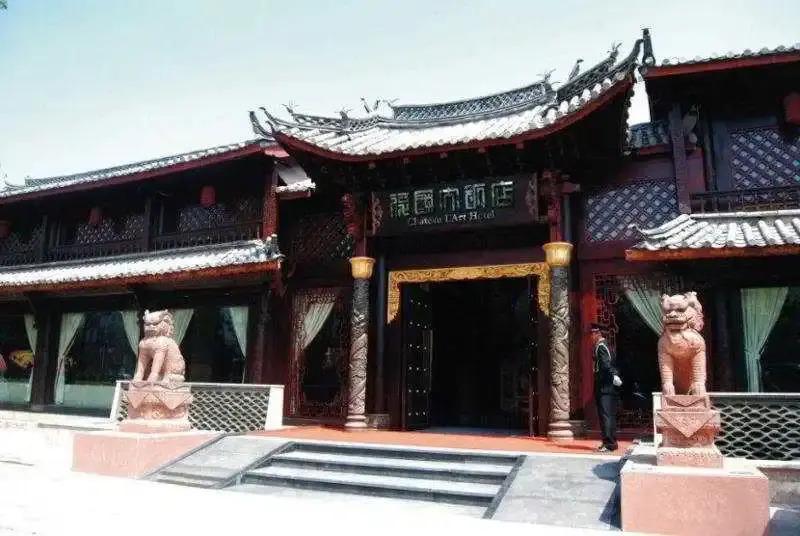 Chateau L'Act Hotel - главное фото