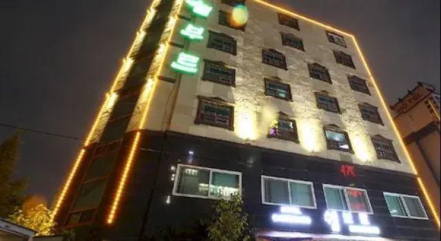 Hotel Cherbourg - главное фото