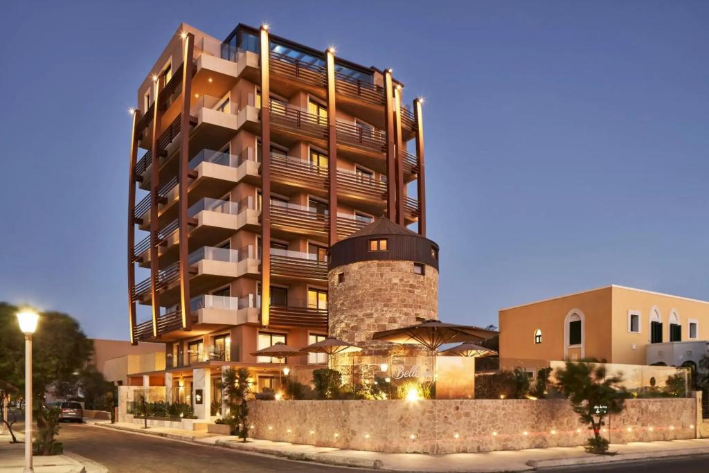 Bellevue On The Beach Suites - главное фото