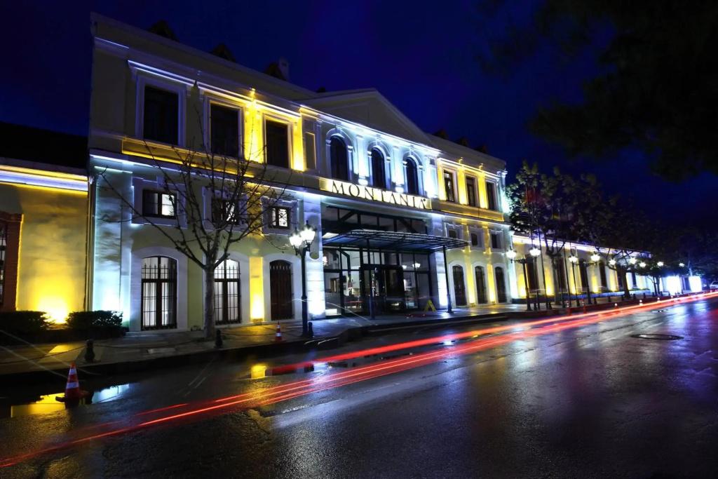 Montania Special Class Hotel - главное фото