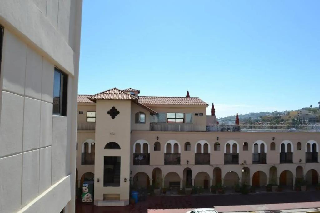 Hotel Sevilla - главное фото