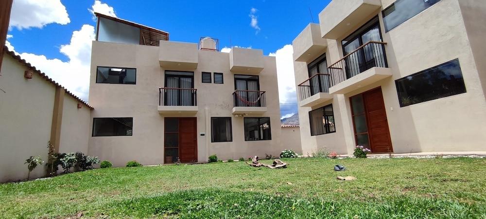 La Casa de las Flores - главное фото