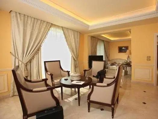 Le Dix - главное фото