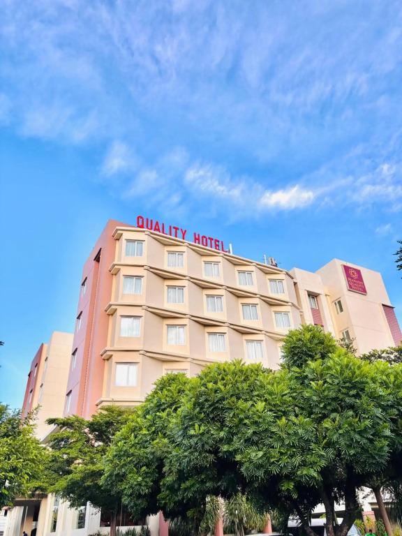 Manado Quality Hotel - главное фото