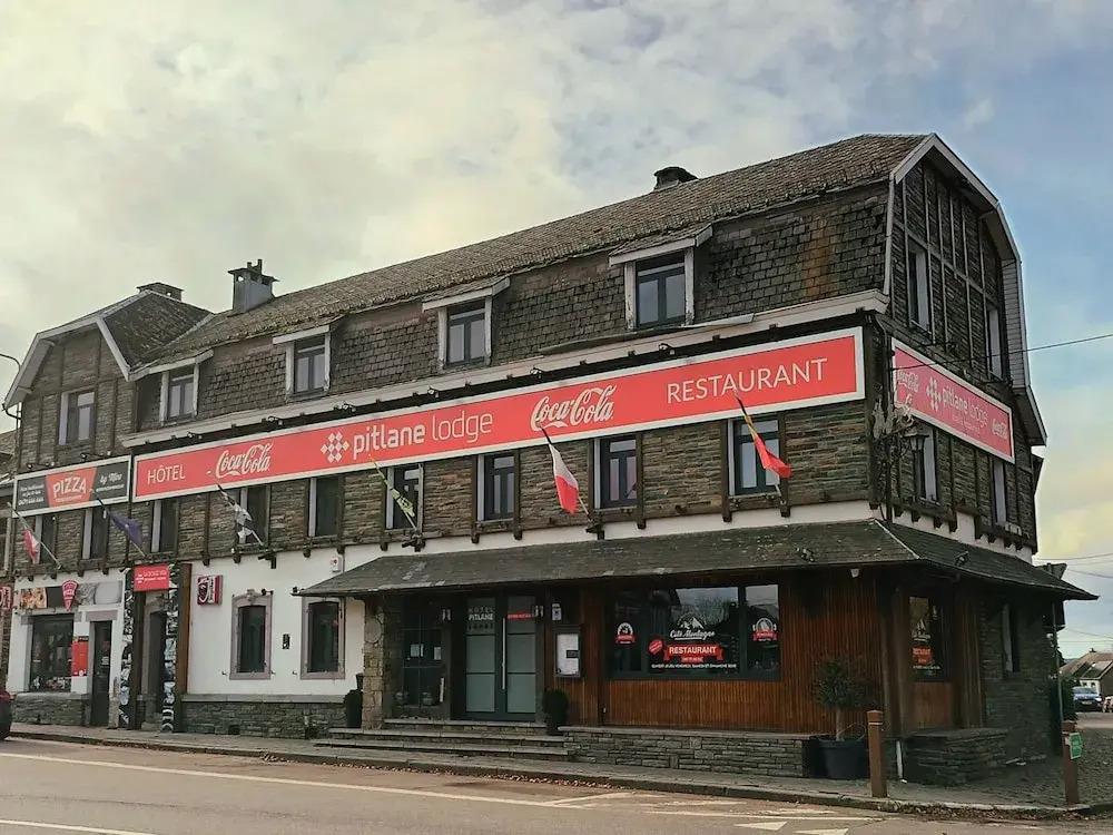Pitlane Lodge - главное фото