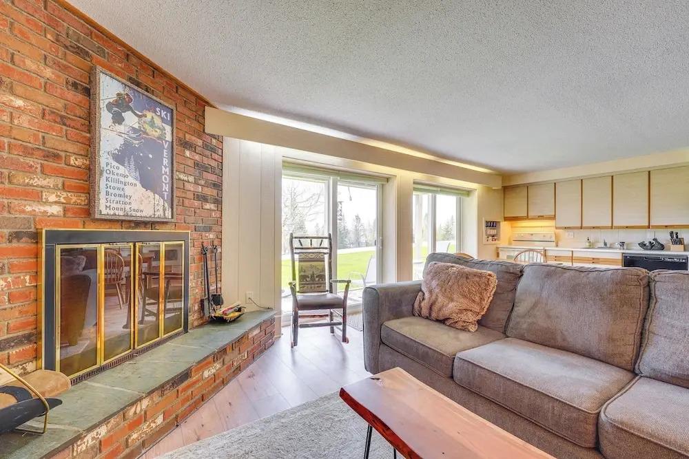 Ski-in/ski-out Peru Condo w/ Fire Pit & Grill! - главное фото