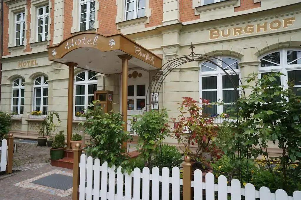 Hotel Burghof - главное фото