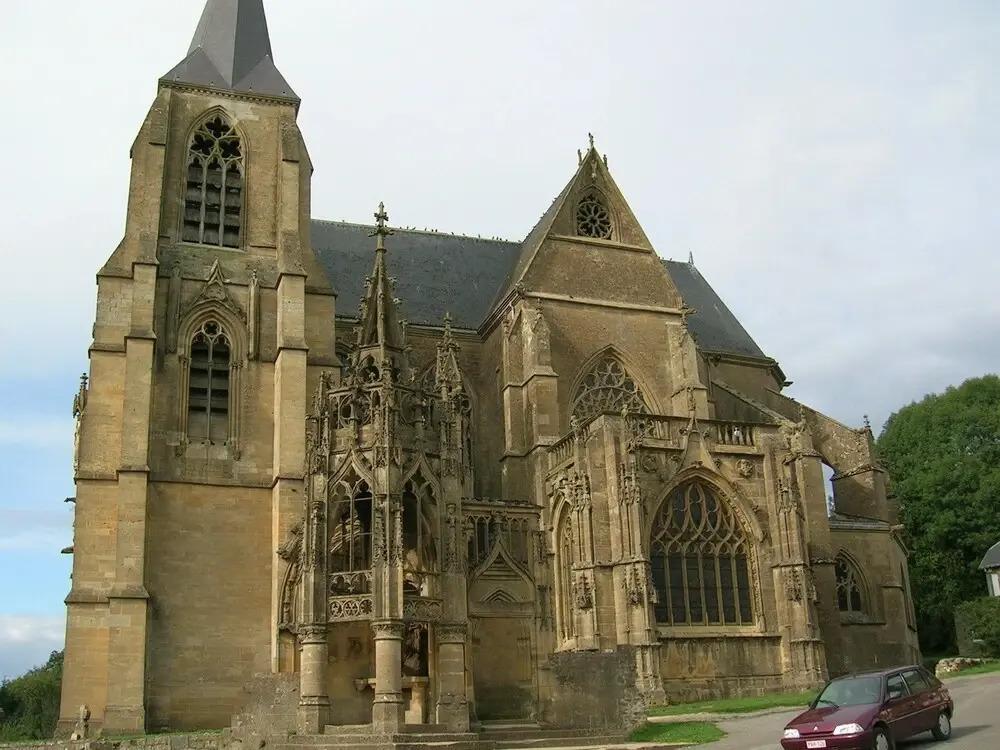 Spacious Holiday Home in Herbeumont near Forest - главное фото