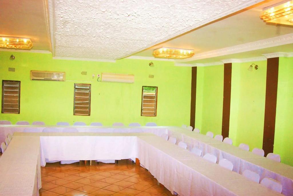 Woodlands Lodge & Tours - главное фото