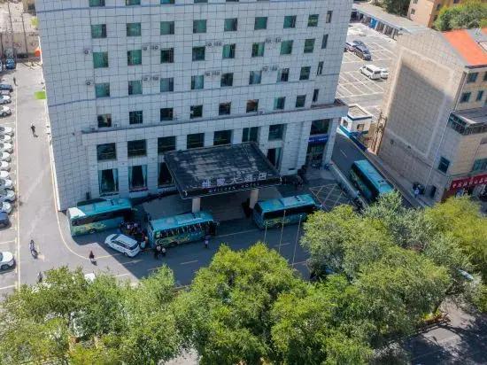 Huachen Hotel - главное фото