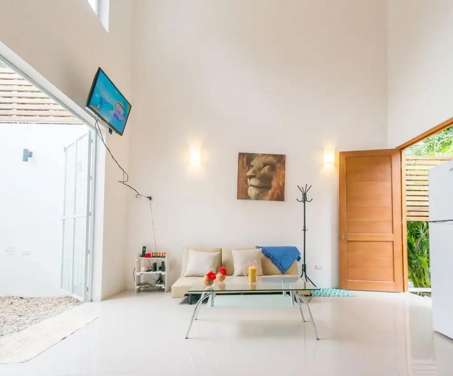 Coconut Beach House - главное фото