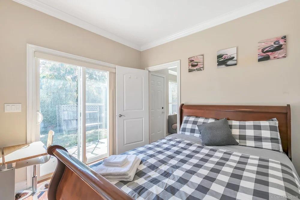 Bright 2 BR Private Suite by Elevate Rooms - главное фото