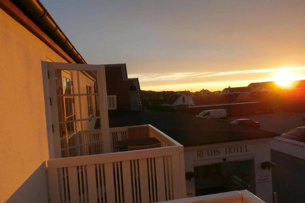 Ruths Hotel - главное фото