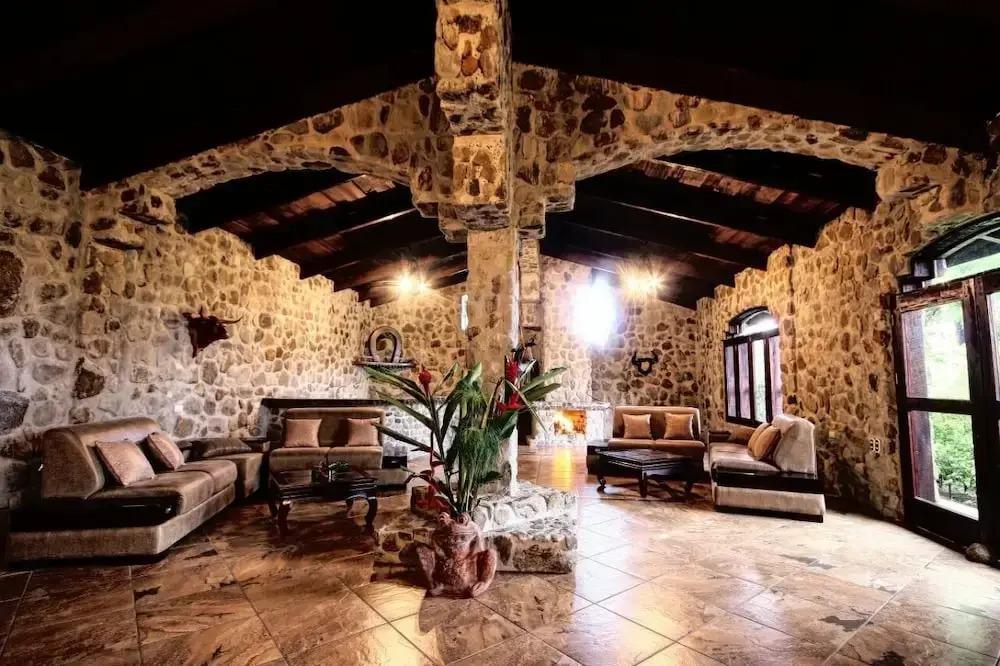 Malekus Mountain Lodge - главное фото