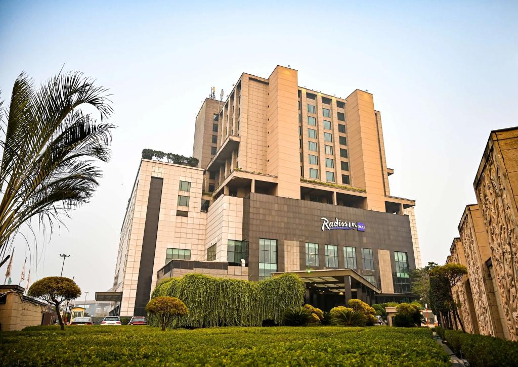Radisson Blu Hotel New Delhi Paschim Vihar - главное фото