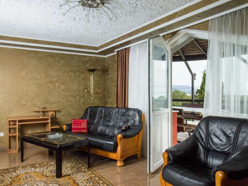 Villa Rosso Balatongy r k - главное фото