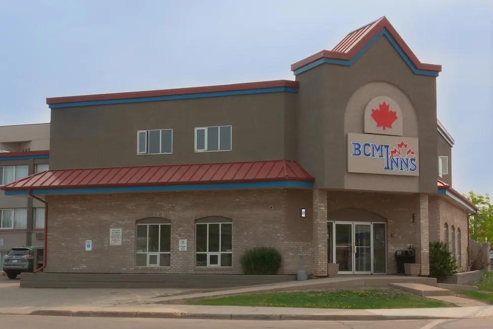 BCMInns Fort McMurray - главное фото