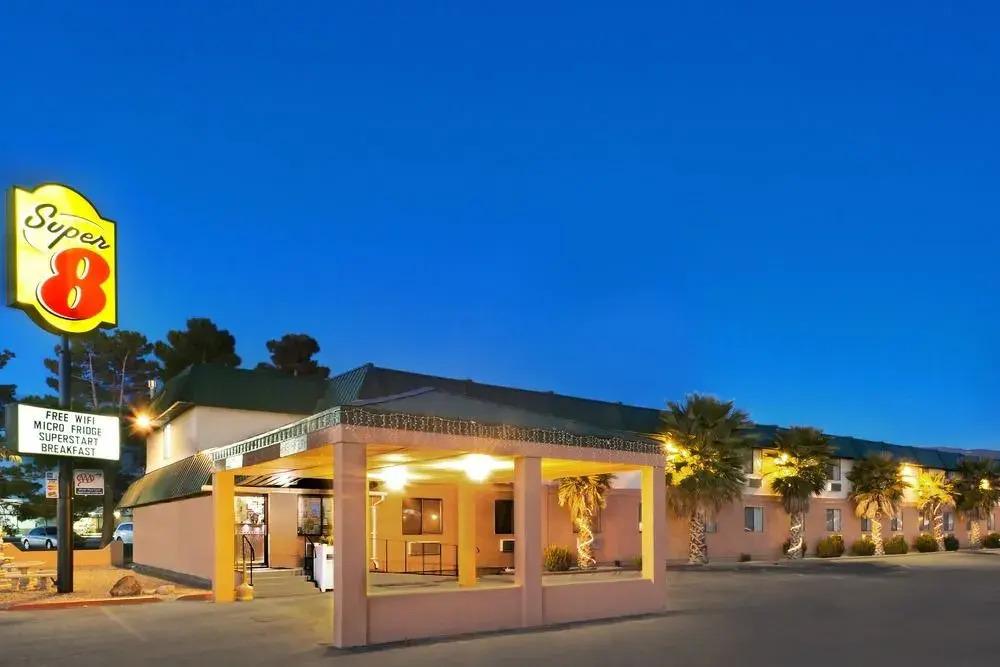 Super 8 Alamogordo - главное фото