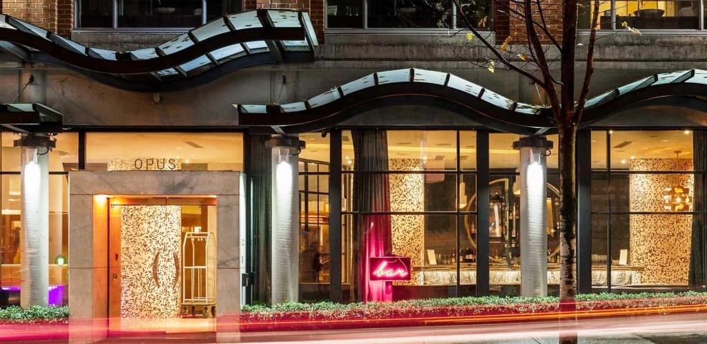OPUS Hotel Vancouver - главное фото