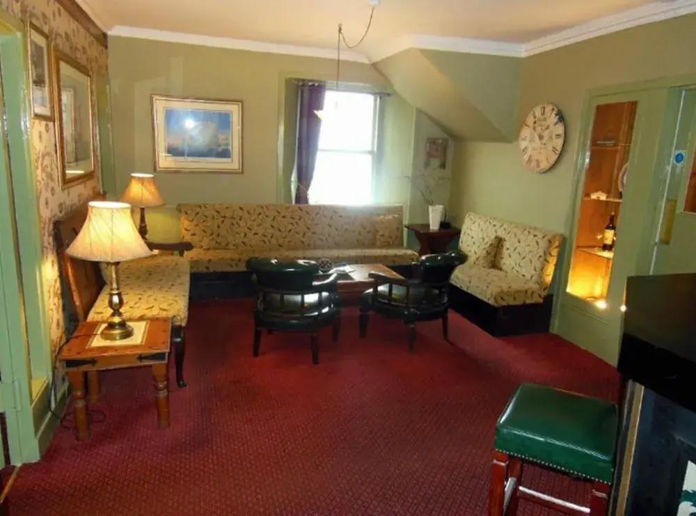 Crusoe Hotel - главное фото