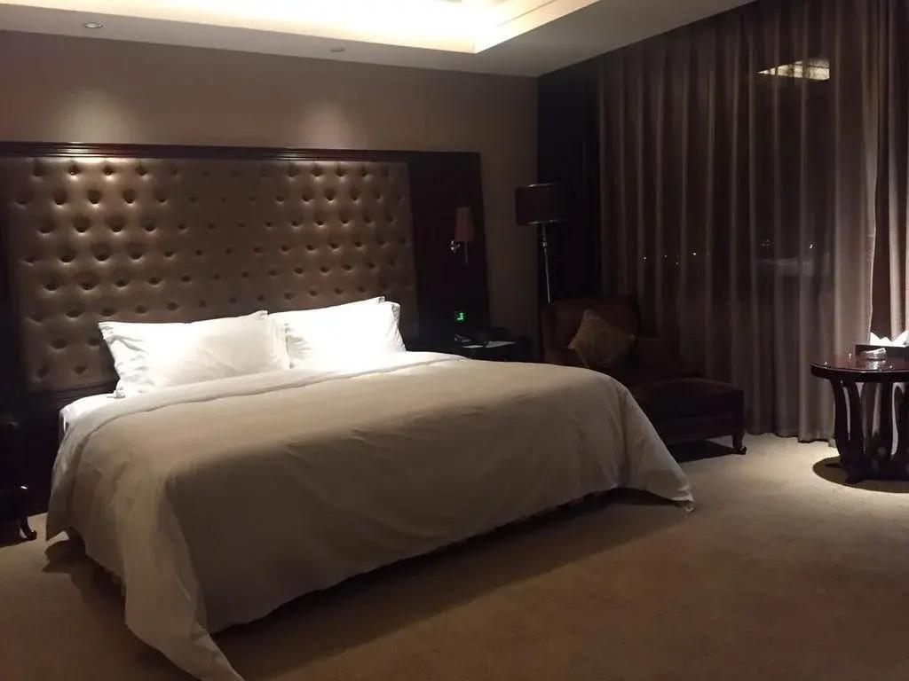 Bonjour Hotel - главное фото