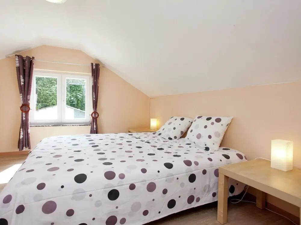 Plush Holiday Home in Nassogne with Private Garden - главное фото