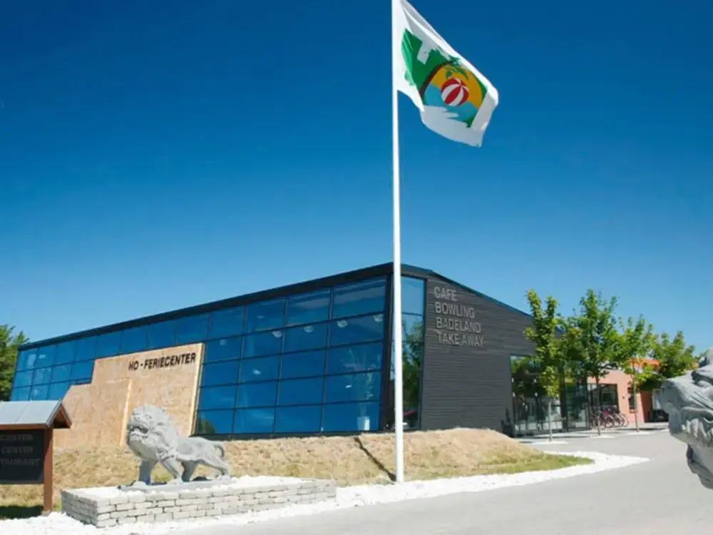 10 Person Holiday Home on a Holiday Park - главное фото