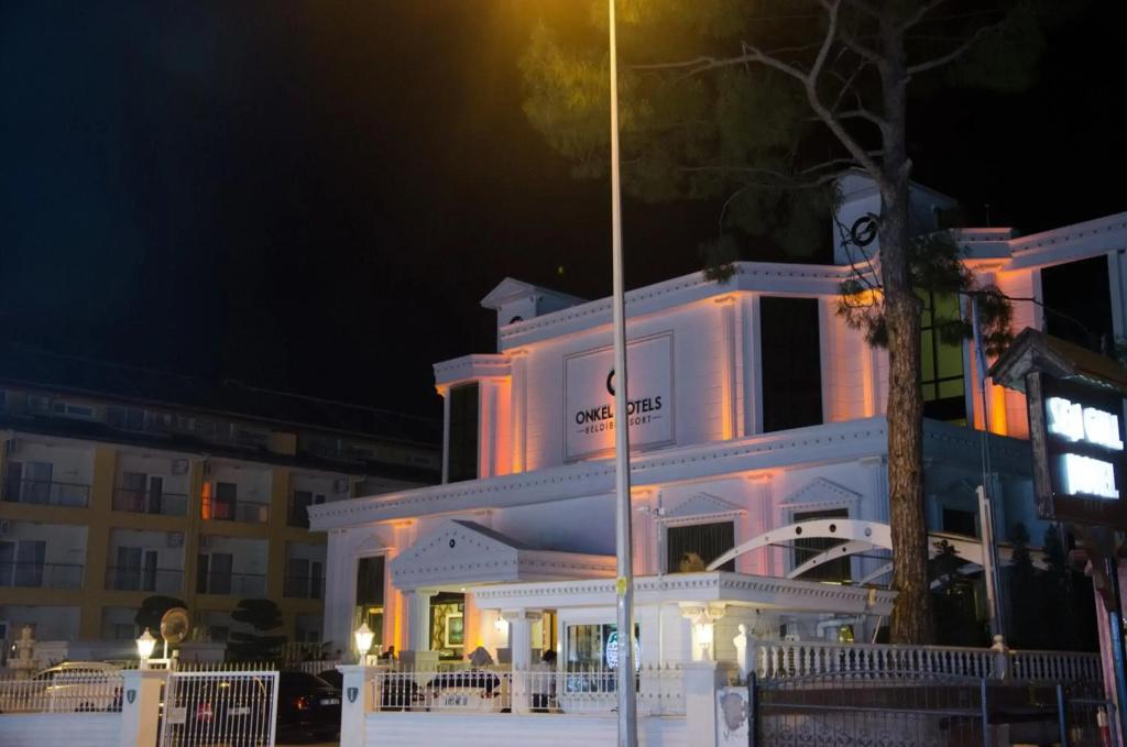 Onkel Resort Hotel - главное фото