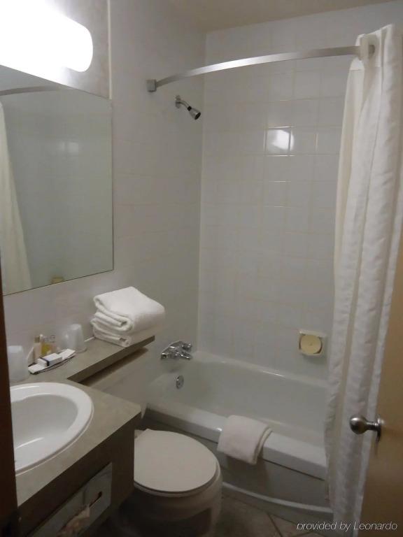 Sands Inn & Suites - главное фото