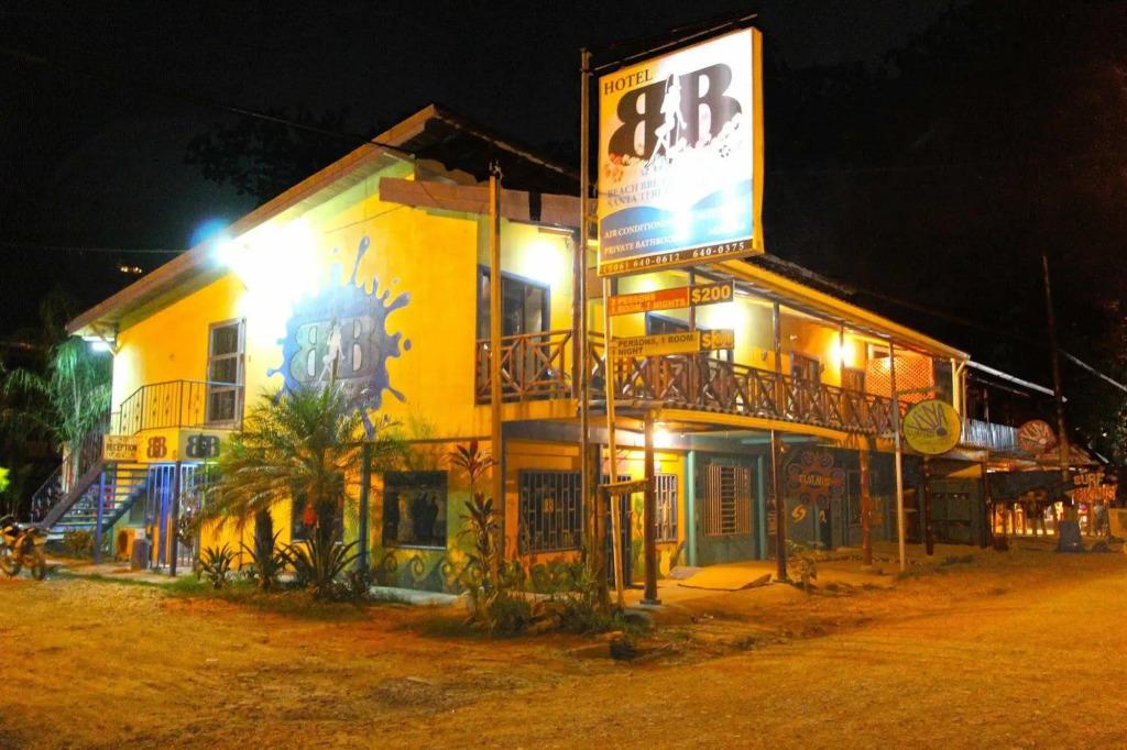 Beach Break Surf Hotel - главное фото