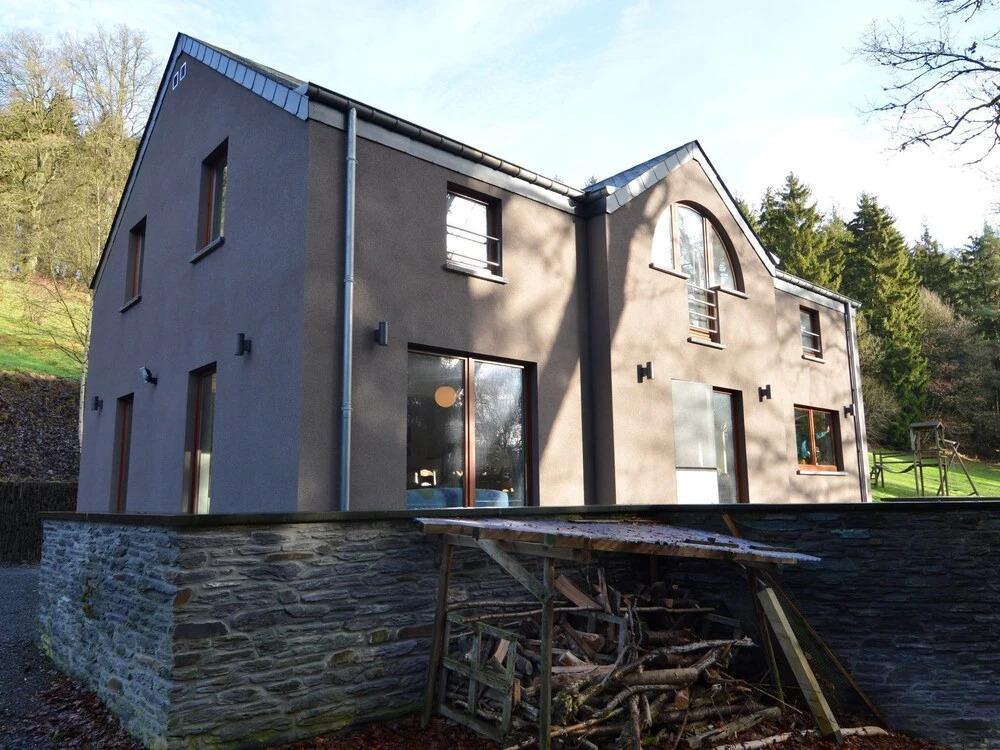 Modern Holiday Home in Salmchateau With Terrace and Garden - главное фото