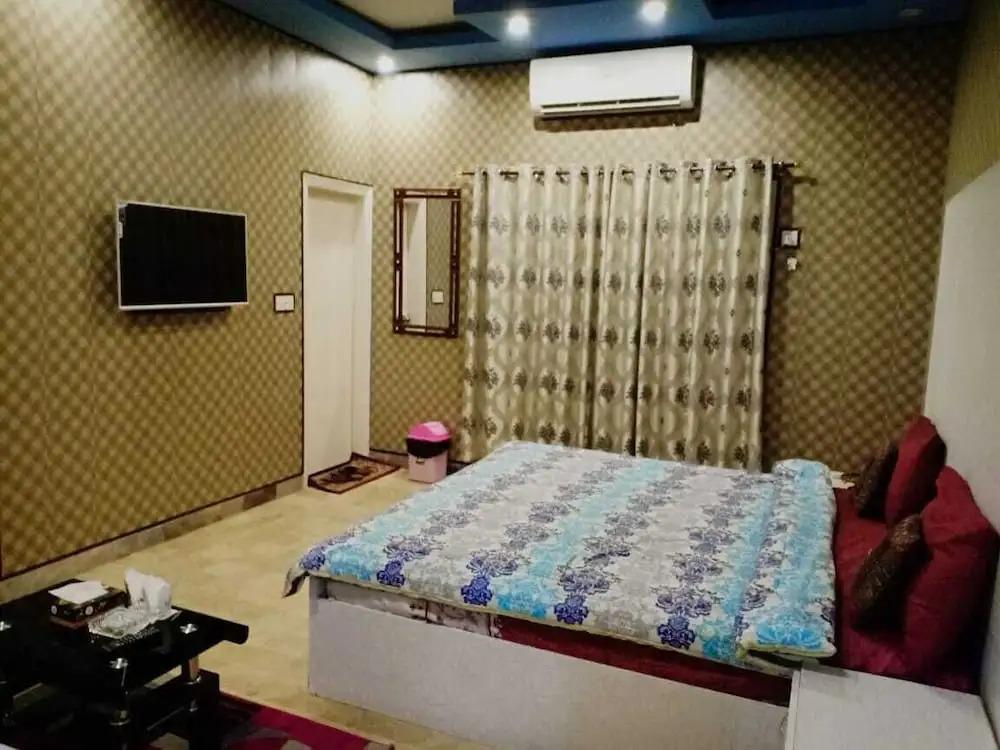 Hotel Defence Inn - главное фото