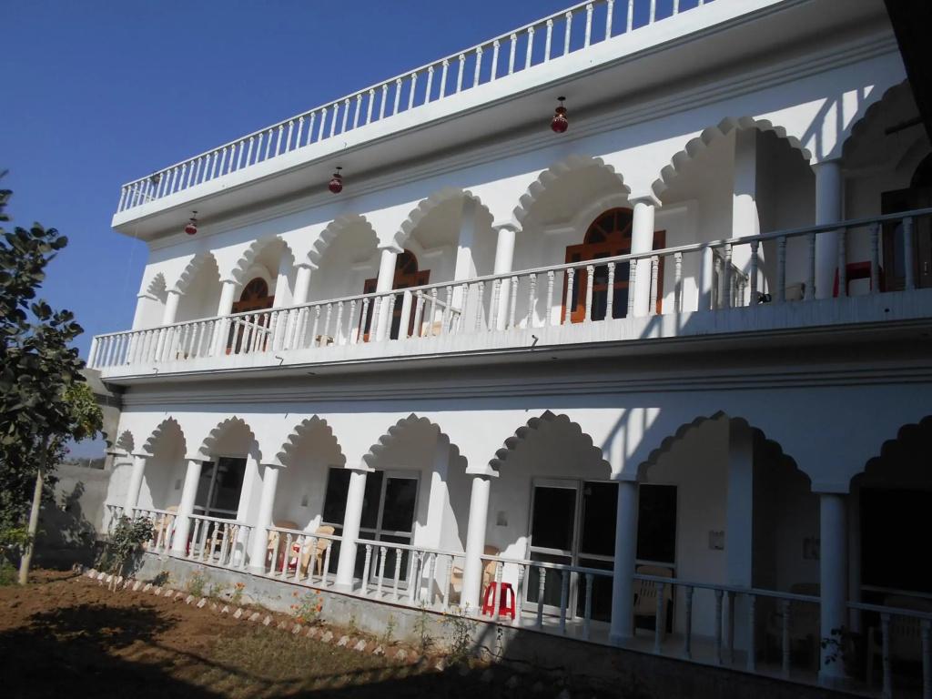 Hotel Isabel Palace - главное фото