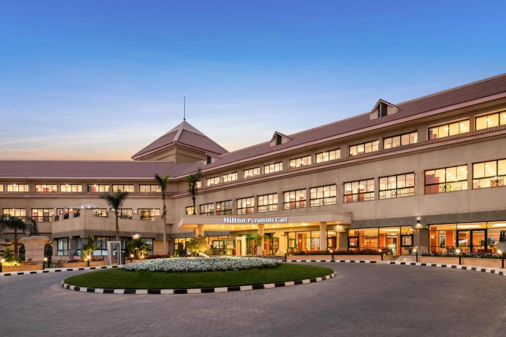 Hilton Pyramids Golf - главное фото