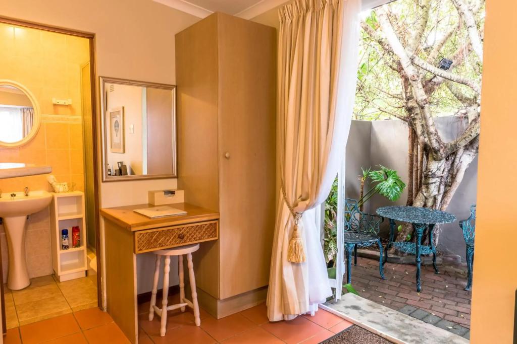 Kingfisher GuestHouse - главное фото