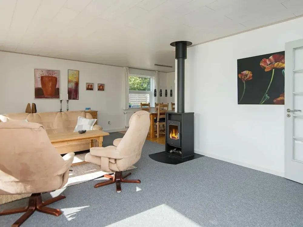 Stunning Holiday Home in Romo Jutland With Garden - главное фото