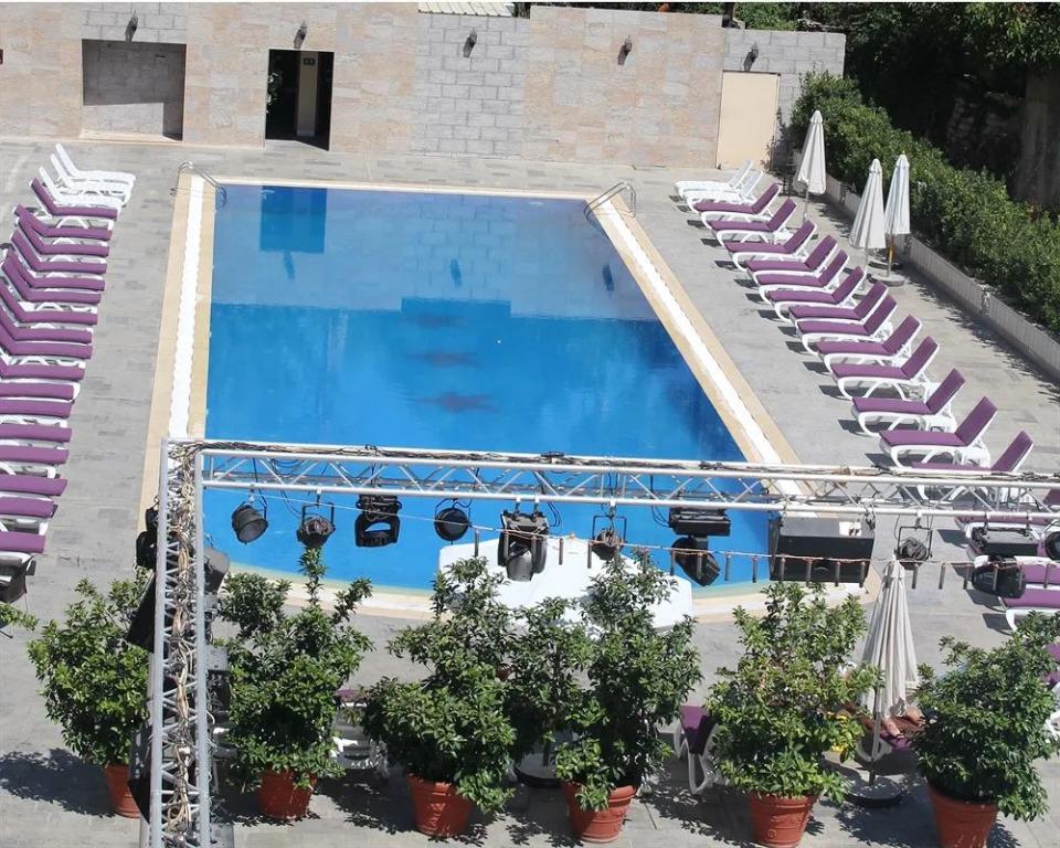 Grand Kadri Hotel - главное фото