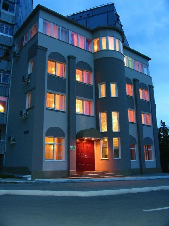 Премьер - главное фото