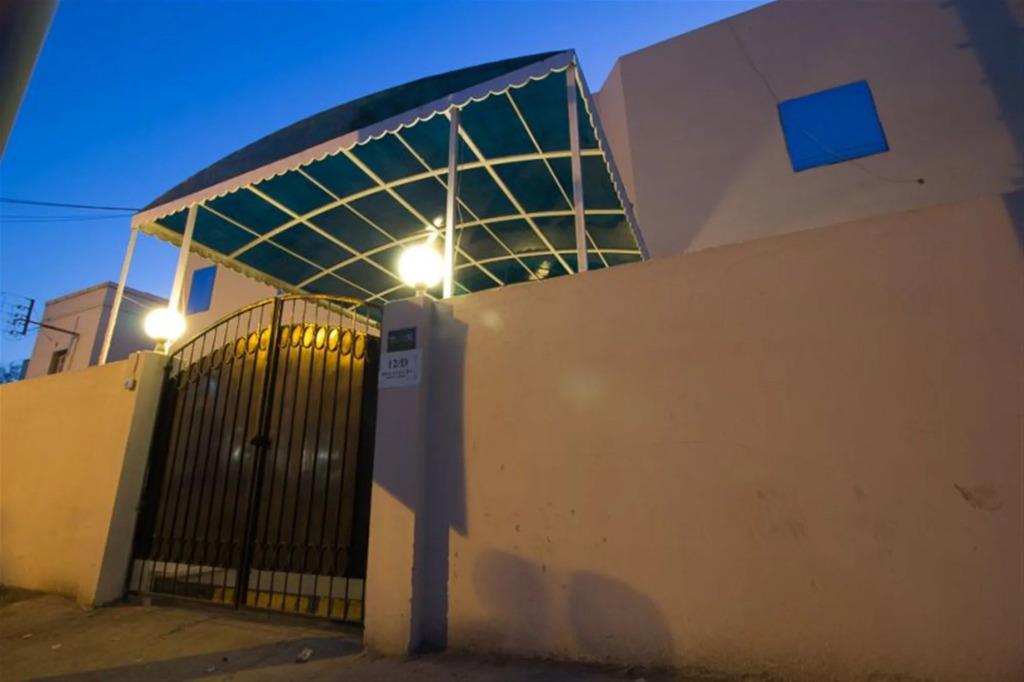 Royal Inn Hotel - главное фото