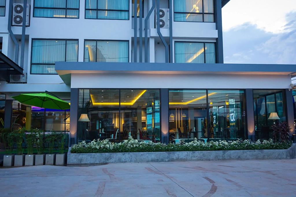 UDTEL Boutique Hotel - главное фото