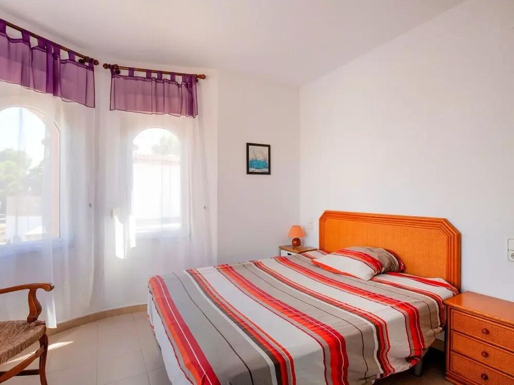 House for 4 With Private Swimming Pool, Near the Beach - главное фото