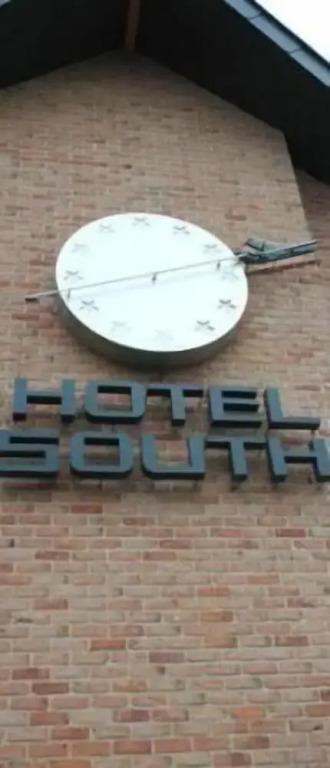 Hotel South Charleroi Airport - главное фото