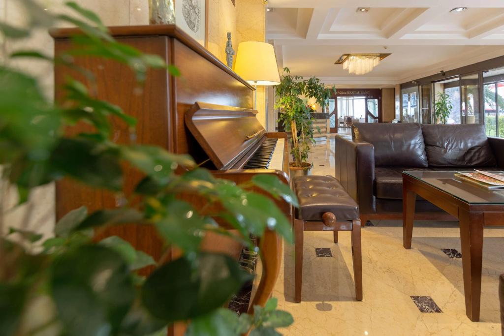 Best Western Plus Hotel Konak - главное фото