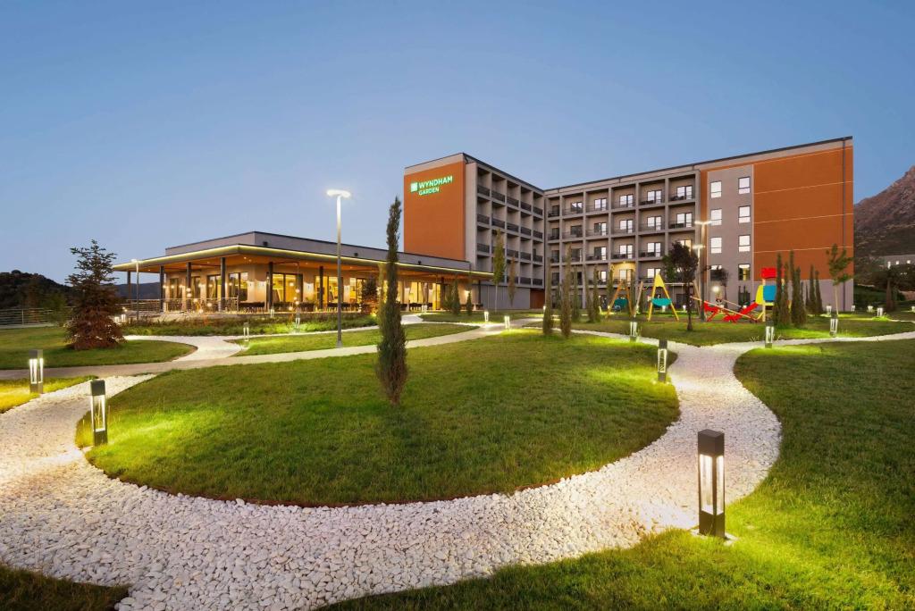 Wyndham Garden Zomin - главное фото