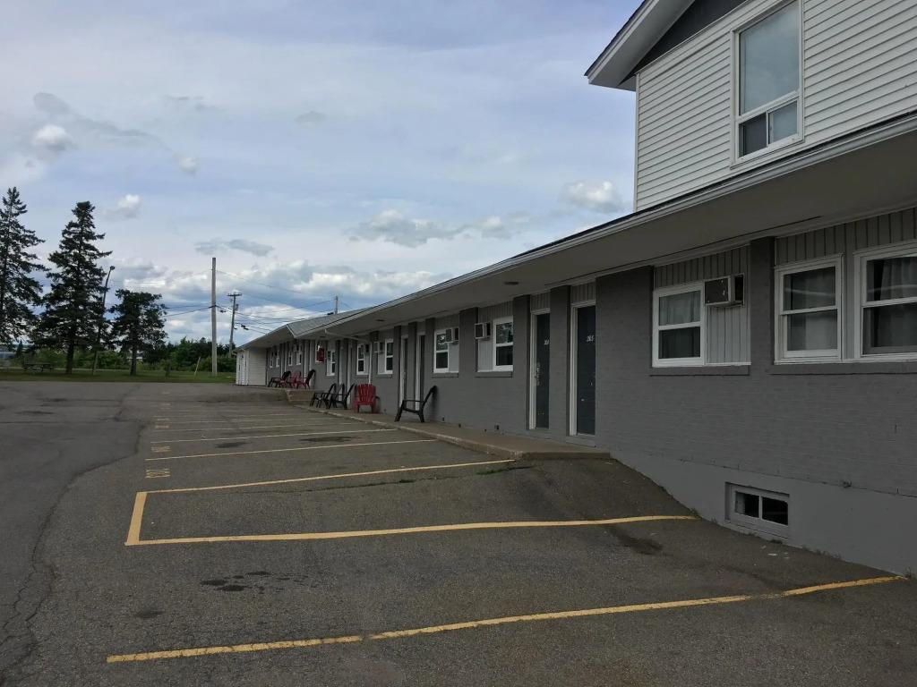 Fairway Inn - главное фото