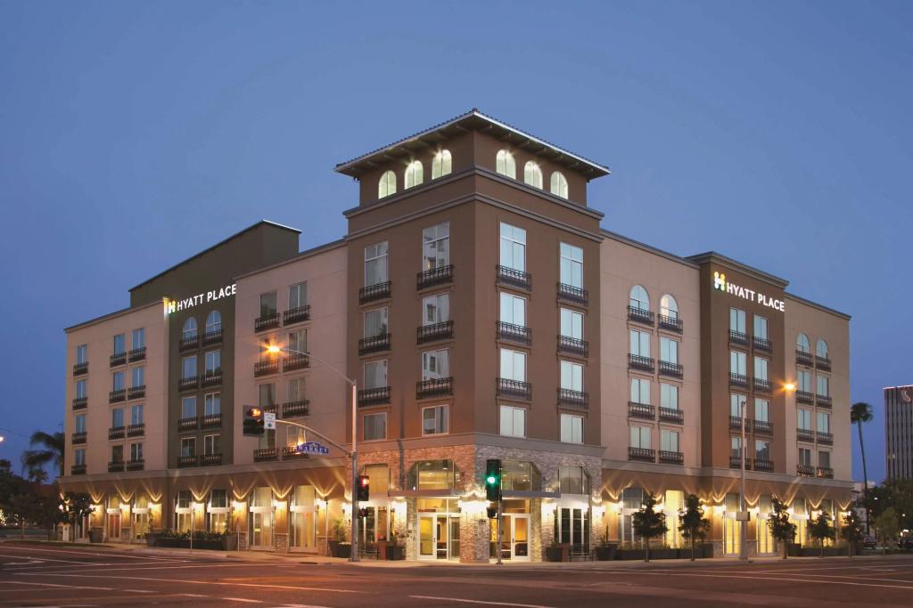 Hyatt Place Riverside Downtown - главное фото