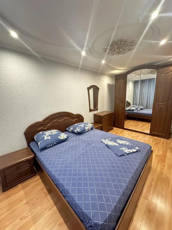 Апартаменты ДеньНочь в 1-ом микрорайоне д. 42А - главное фото