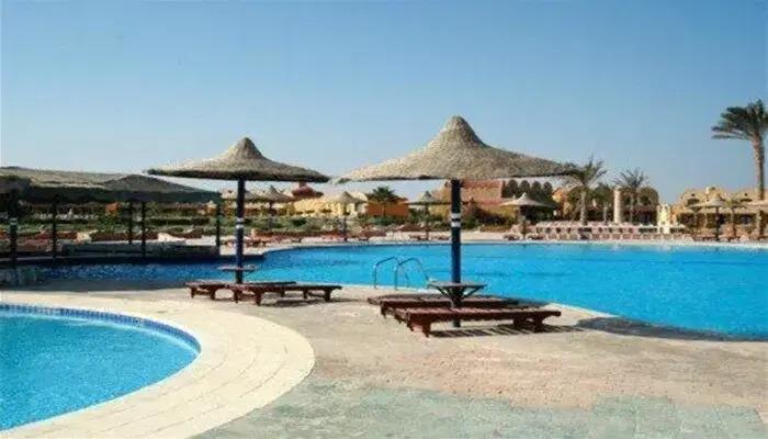 Carnelia Beach Resort - главное фото